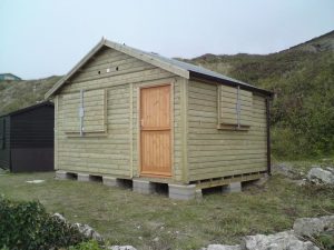 14ft x 11ft Customised Beach Hut 19JPG-min