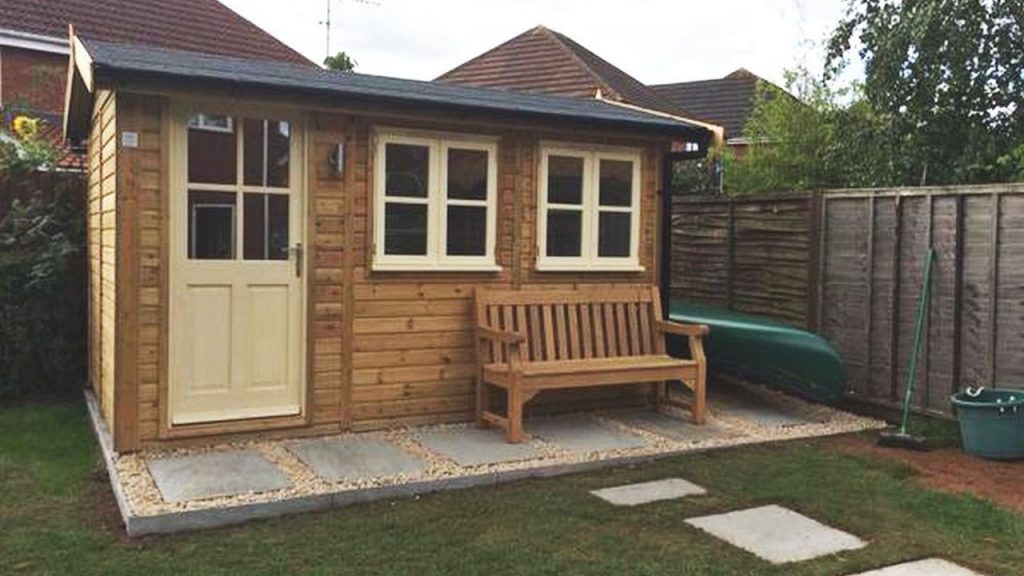 traditional-garden-office-by-garden-retreat